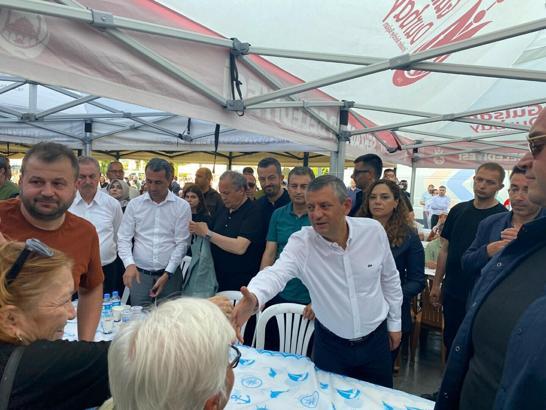 Ferdi Zeyrek, Manisa'da son yolculuğuna uğurlandı (5)