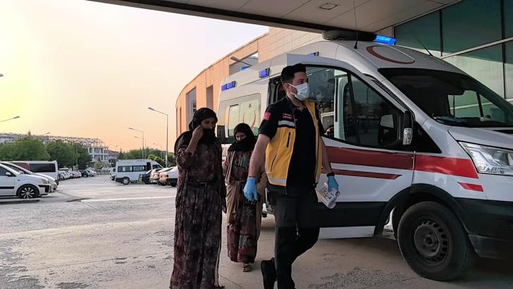 Çadır kentte kalan mevsimlik işçilere pilav ikram etti; 40 kişi hastanelik oldu