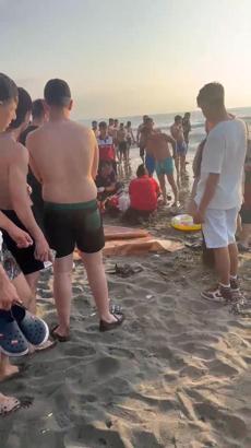 Boğulma tehlikesi geçirip peş peşe suya atladılar; baba ile 3 çocuğu hastaneye kaldırıldı