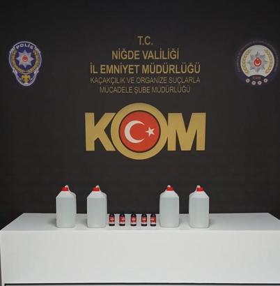 Niğde’de sahte alkol ticareti yapan 3 şüpheli yakalandı