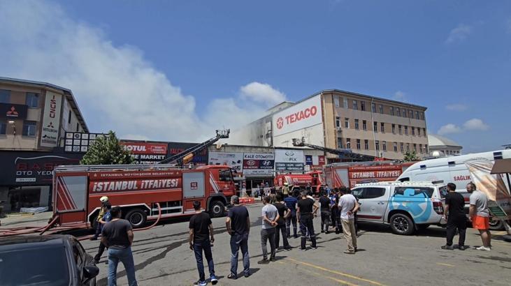 İstanbul- Ümraniye'de sanayi sitesindeki yangın söndürüldü