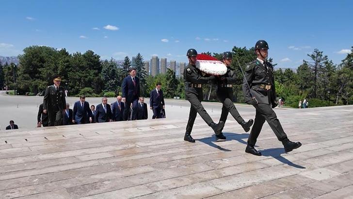 Bakan Tunç, yeni HSK üyeleriyle Anıtkabir'i ziyaret etti