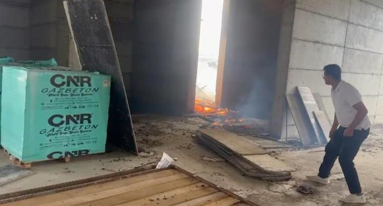 Diş Hastanesi inşaatında çıkan yangın, söndürüldü