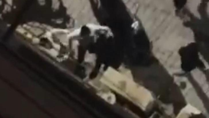 Şanlıurfa'da taş, pala ve silahlı kavga kamerada; 2 yaralı