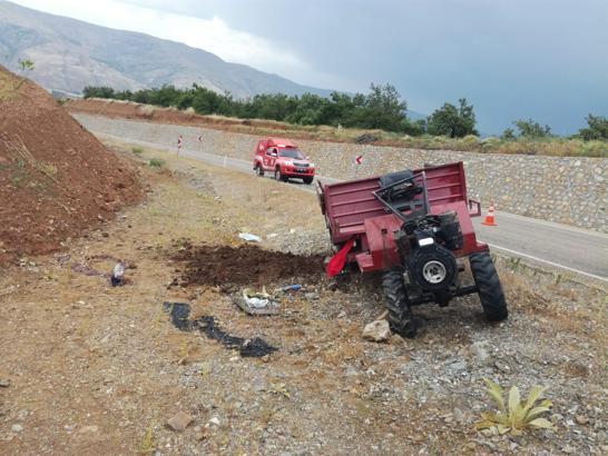 Malatya'da devrilen patpatın sürücüsü öldü