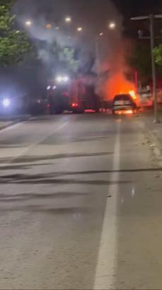 Elazığ, otomobil alev alev yandı