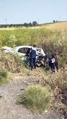 Edirne'de aynı yöne giden otomobiller çarpıştı; 1 ölü, 1 yaralı