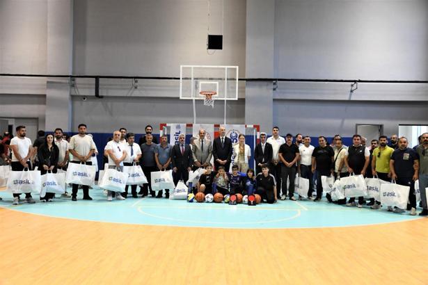 ASELSAN’ndan Malatya’daki çocuklara spor malzemeleri desteği