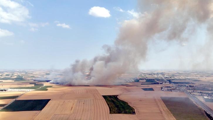 Buğday tarlasında yangın