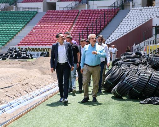 Zemin çalışması başlatılan Diyarbakır Stadyumu’na ziyaret