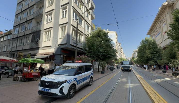 3 gündür haber alınamayan emekli doktor evinde ölü bulundu