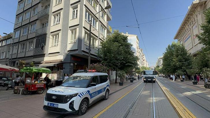 3 gündür haber alınamayan emekli doktor evinde ölü bulundu