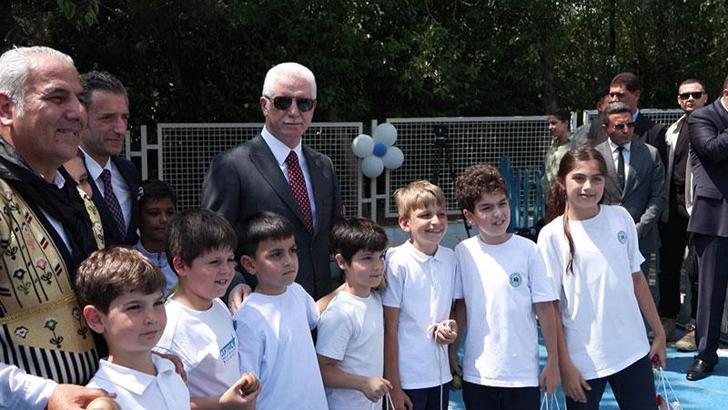 İstanbul Valisi Gül, 'Geleneksel Çocuk Oyunları Festivali'ne katıldı