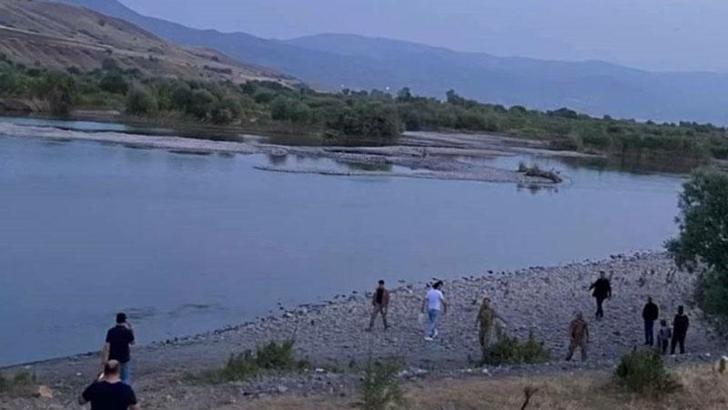 Murat Nehri'ne girip boğuldu