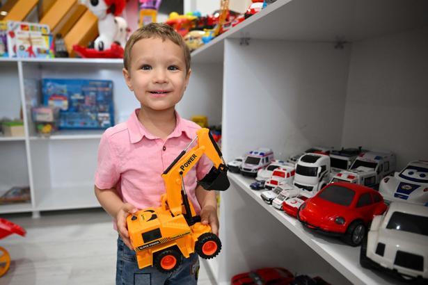 Bornova'da Oyuncak Kütüphanesi açıldı