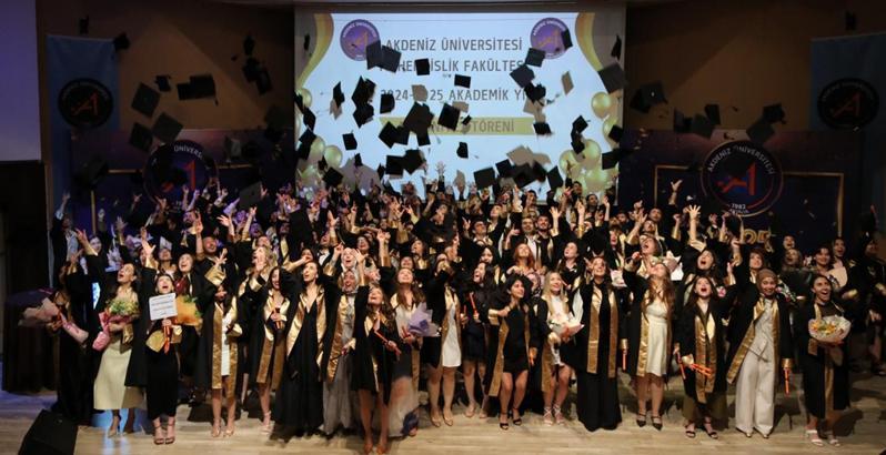 Genç mühendisler mezun oldu