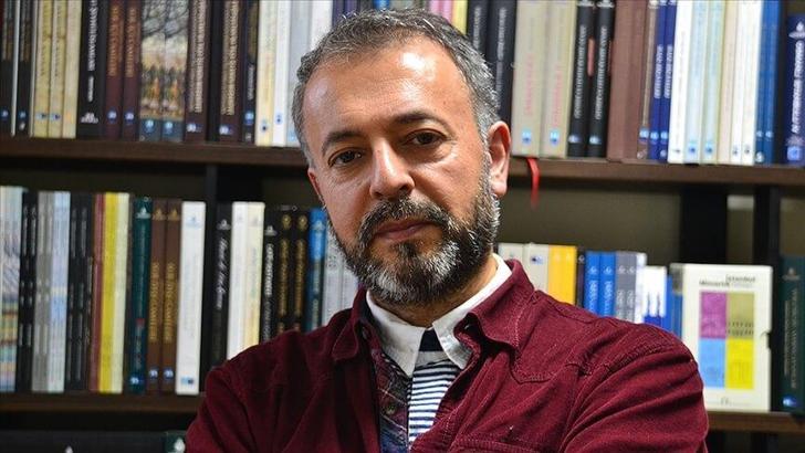 Şair ve Yazar Mevlana İdris Zengin mezarı başında anılacak