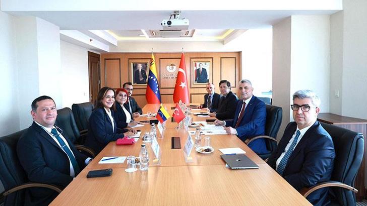 Bakan Bolat, Venezuela Ticaret Bakanı Calderon ve Turizm Bakanı Hernández ile bir araya geldi