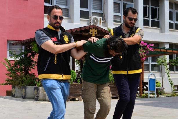 Otoyol kenarında 2 genci dövdü, 'Dayak yemiş halde buldum' dedi