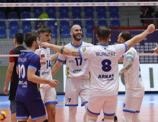 Arkas Spor'da vedalar açıklanıyor