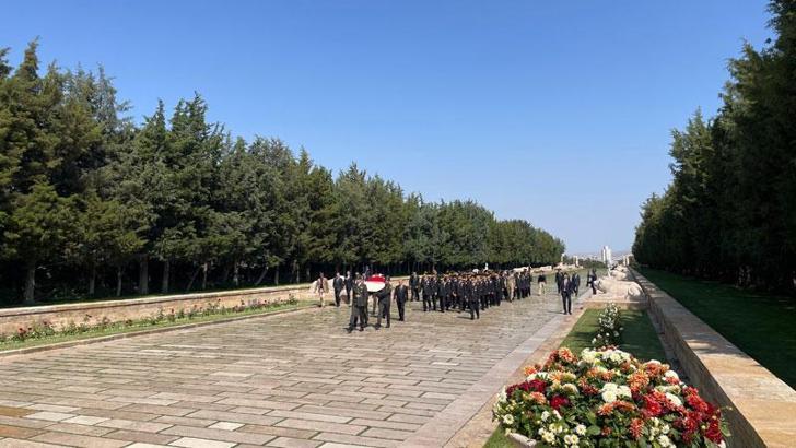 Jandarmadan Anıtkabir'e 186'ncı kuruluş yıl dönümü ziyareti