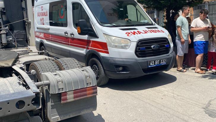 Kocaeli'de bıçaklı kavga; 2 kardeş yaralı