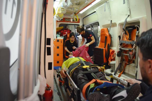 Aksaray'da iki otomobil çarpıştı: 8 yaralı