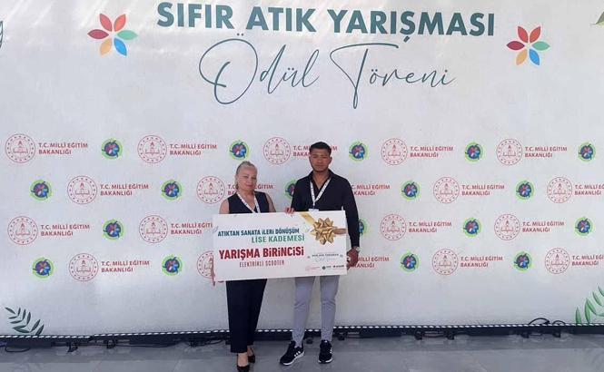 Burdurlu öğrenci Türkiye birincisi