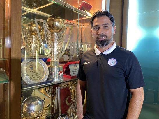 Çaykur Rizespor İlhan Palut’la devam kararı aldı