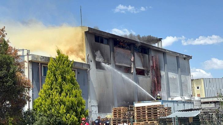 Tekirdağ'da fabrika yangını 3 saatte kontrol altına alındı