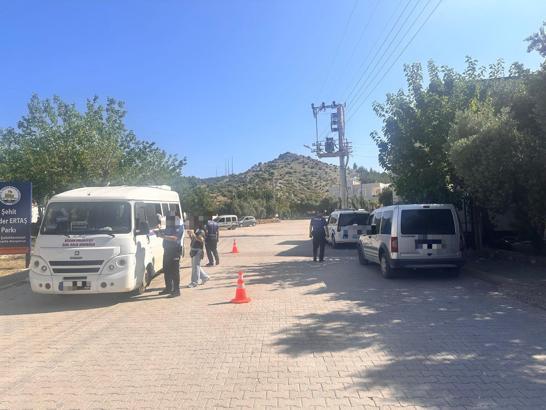 Kozan'da 4 uyuşturucu satıcısı yakalandı