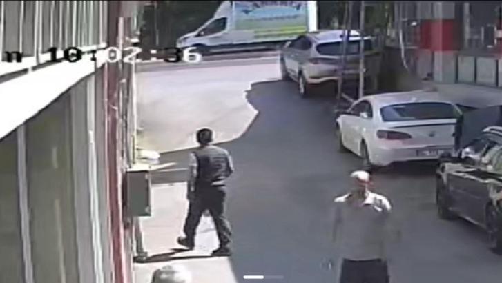 İstanbul - Küçükçekmece'de sahte hesaptan kendisini kadın gibi tanıttı; bunu öğrenen arkadaşı tarafından bıçaklanarak öldürüldü