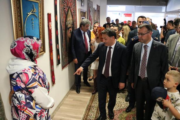 Kayseri’de ‘Nefes'ten Hanımeli'ne Emeğin Yolculuğu’ sergisi açıldı