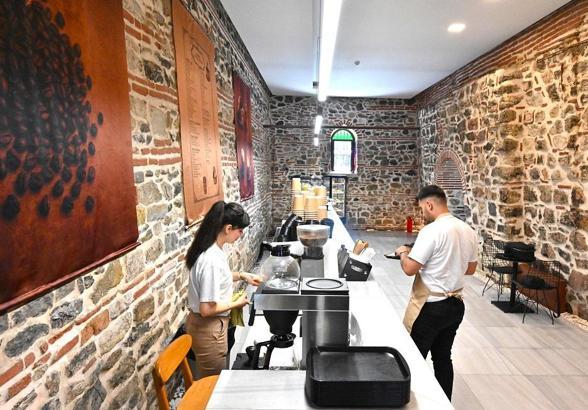 Beşiktaş Belediyesi, Ortaköy’de Kethüda Kafe’yi hizmete açtı