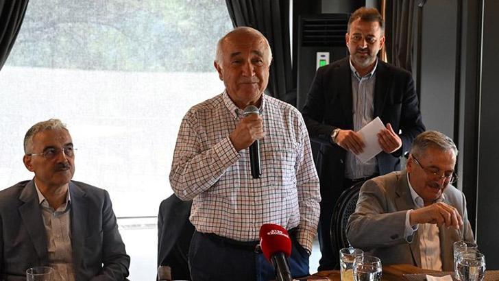 Cemil Çiçek: Bizde siyaset bayilikle karıştırılıyor