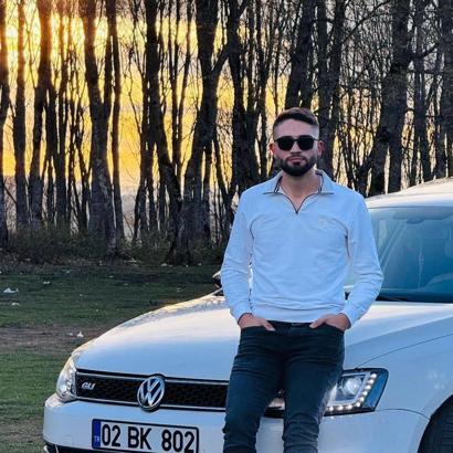 İş makinesi operatörü, yıktığı binanın altında kalıp, hayatını kaybetti/ Ek fotoğraflar