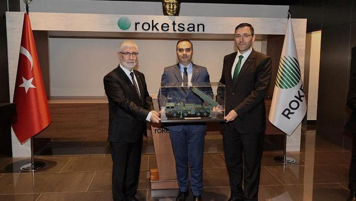 Bakan Kacır, Roketsan'ı ziyaret etti