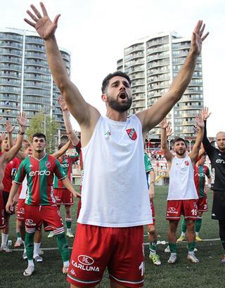 Karşıyaka'da Enes yuvadan uçtu