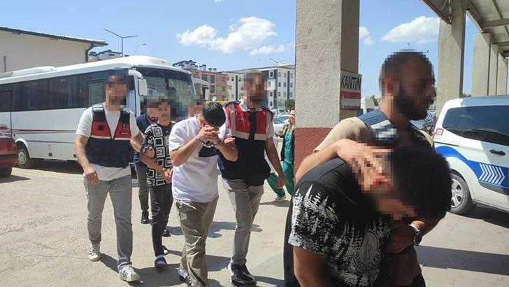 Konya merkezli 4 ilde telefon dolandırıcılığına 34 gözaltı