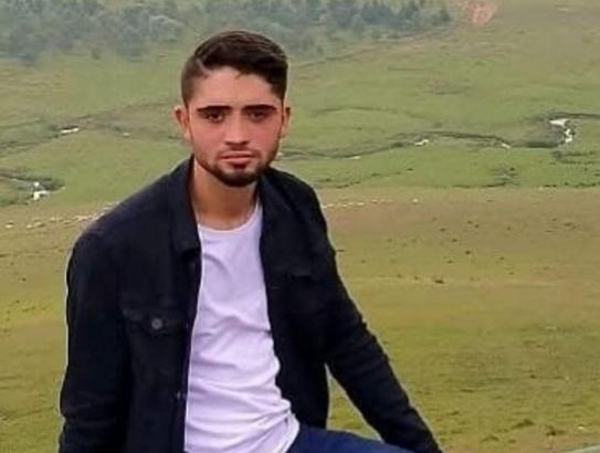 Çalıştığı sırada yıkılan binanın altında kalan iş makinesi operatörü toprağa verildi