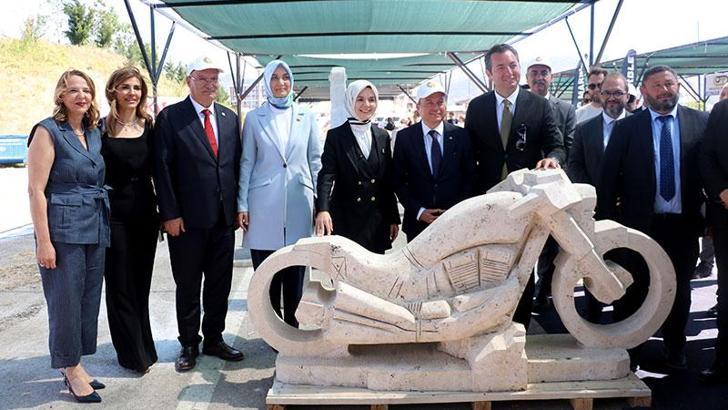 Bakan Göktaş: Afyon mermeri daha fazla ülkede tanınacak