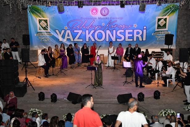 Belediye korosundan aile yılına özel yaz konseri