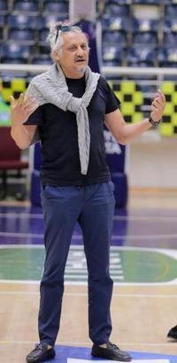 Merkezefendi kadroyu koruyacak