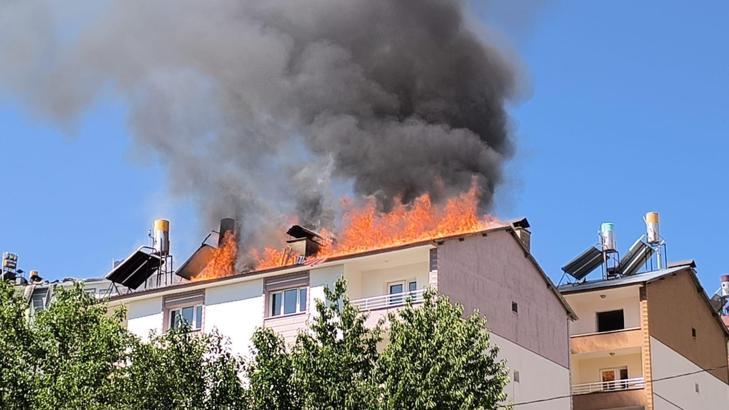 Tunceli’de çatı yangını