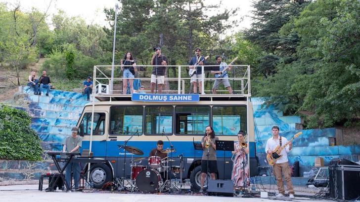 ‘Dolmuş Sahne’ Ankara’da ücretsiz konser veriyor