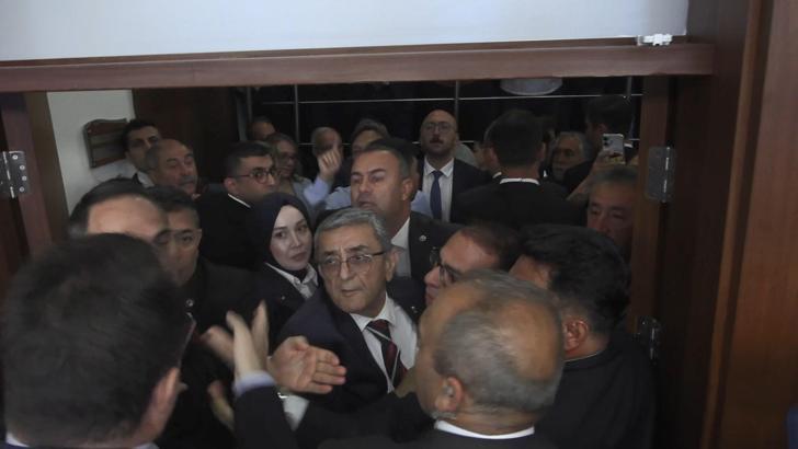 TBMM Sanayi Komisyonu'nda gerginlik