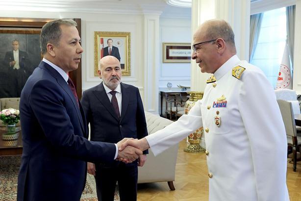 Bakan Yerlikaya, Sahil Güvenlik heyetini kabul etti