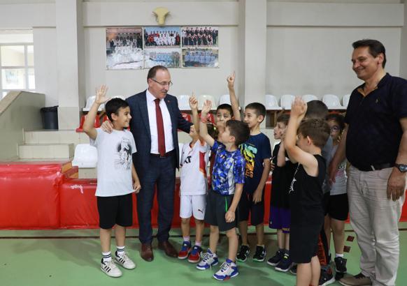 Antalya'da 511 bin öğrenci karne alacak