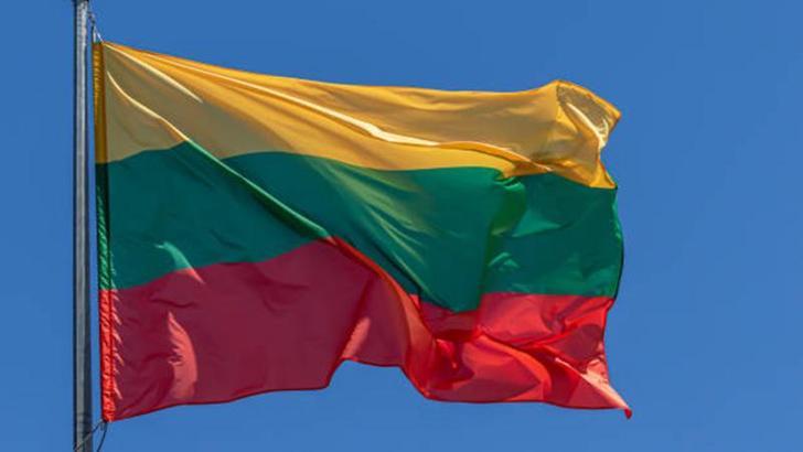 Litvanya, büyükelçilik çalışanlarının ailelerini tahliye ediyor