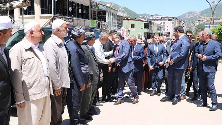 Hakkari Şemdinli'de 'Trabzon Caddesi' açıldı; kardeşlik protokolü imzalandı